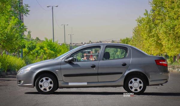 عکس داخل ماشین رانا lx