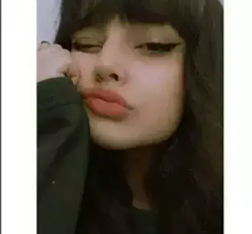 عکس فیک دختر مو صورتی