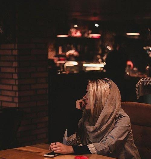 عکس فیک دختر و پسر در کافه