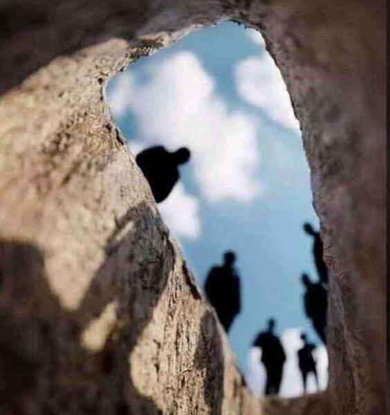 عکس داخل قبر خالی