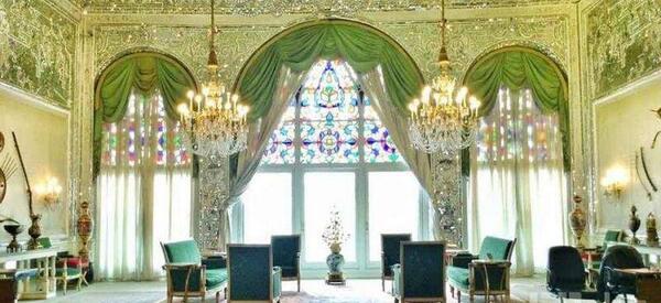 عکس داخل قصر شاه