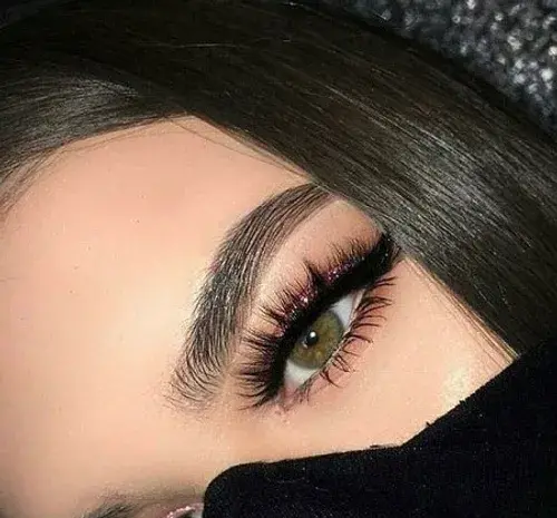 عکس دختر فیک چشم آبی