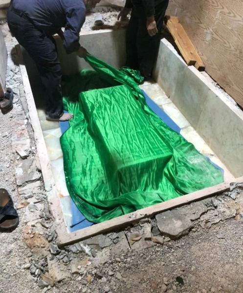 عکس سنگ قبر حضرت علی اصغر