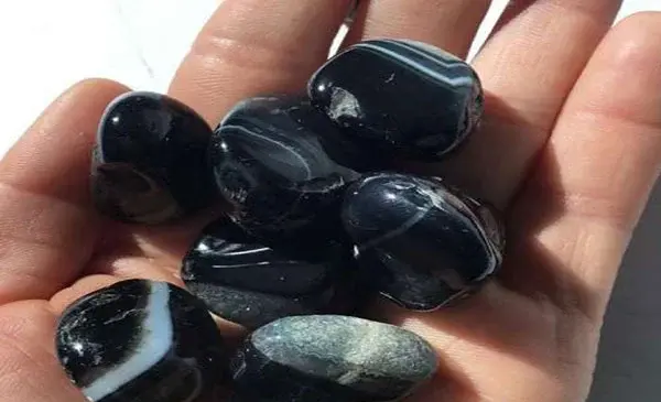 عکس سنگ اونیکس سیاه
