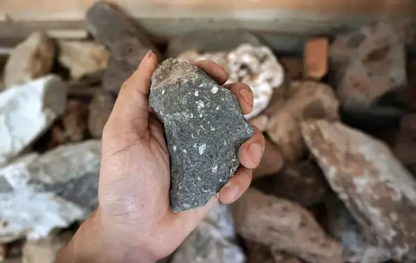 عکس سنگ آذرین بیرونی