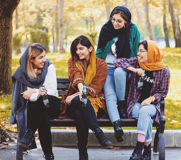 عکس چند تا رفیق کنار هم