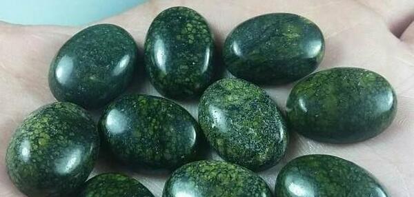 عکس سنگ جاسپر سبز