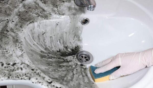 عکس سنگ دستشویی کثیف