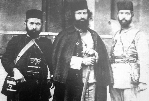خالو قربان هرسینی عکس همسر میرزا کوچک خان