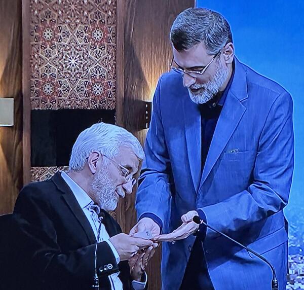عکس جلیلی در راهپیمایی اربعین