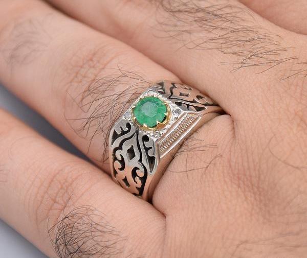 عکس سنگ زمرد پنجشیر