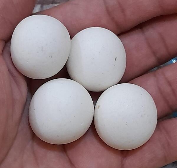 عکس سنگ سفید الماس