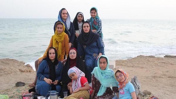 عکس سنگ سیاه جاسک