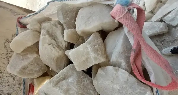 عکس سنگ نمک سفید