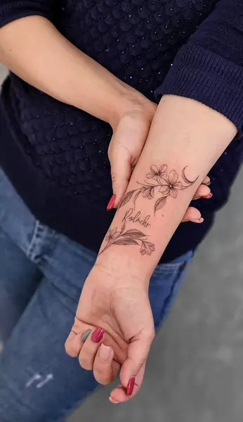 عکس خالکوبی حرف m