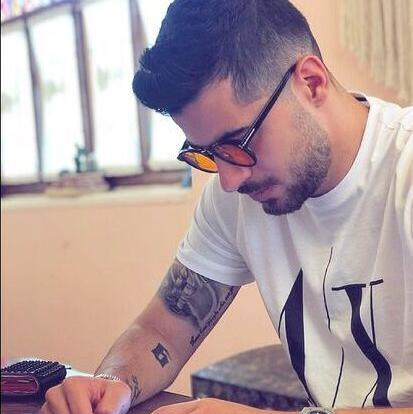 عکس خالکوبی علی صادقی