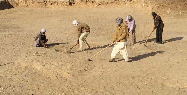 عکس خاک قبرستان