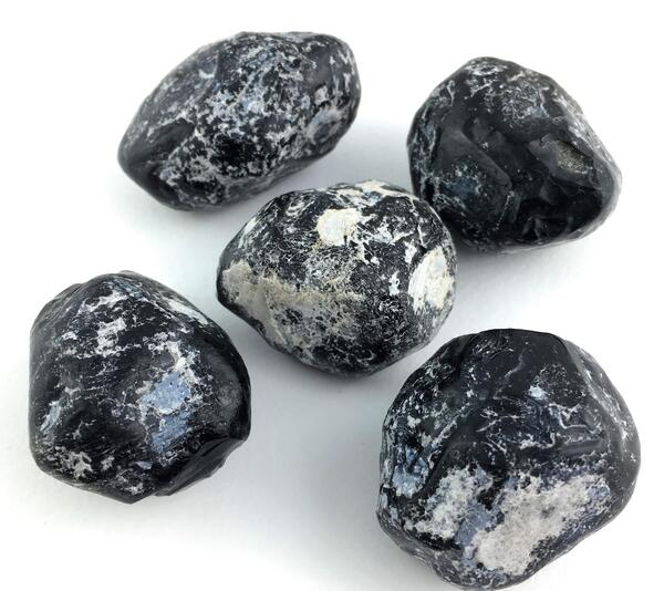 عکس سنگ ابسیدین
