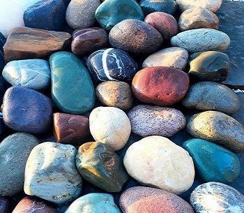 عکس سنگ های قیمتی رودخانه
