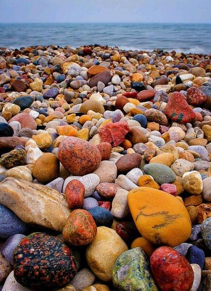 عکس پروفایل سنگ های رنگی