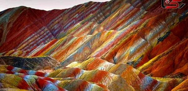 عکس خاک سرخ جزیره هرمز