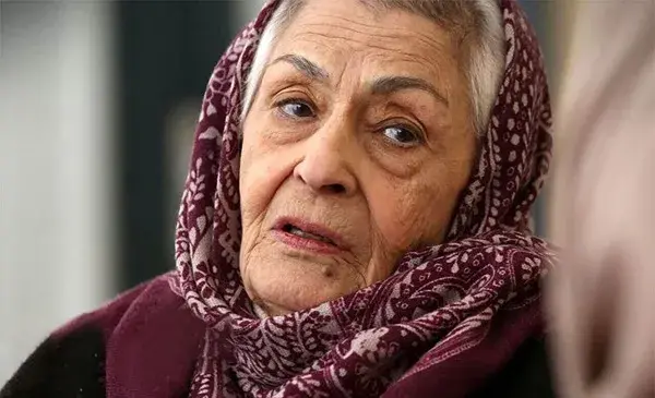 عکس خاکسپاری ژاله علو