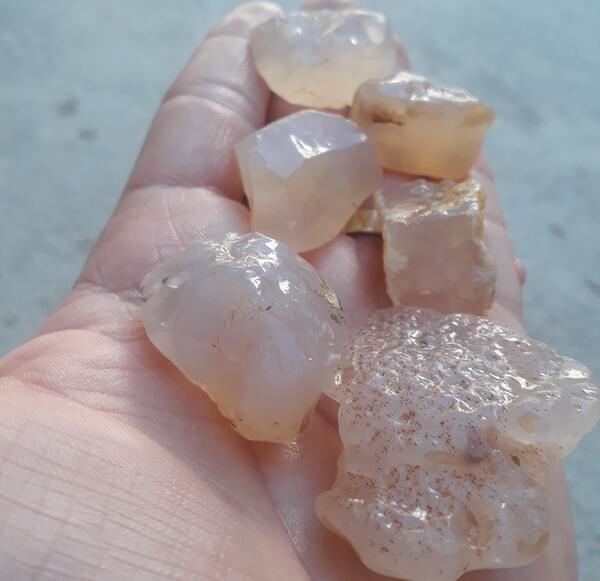 عکس سنگ یشم سفید