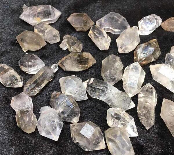 عکس سنگ یشم سفید