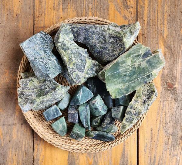عکس سنگ یشم آبی
