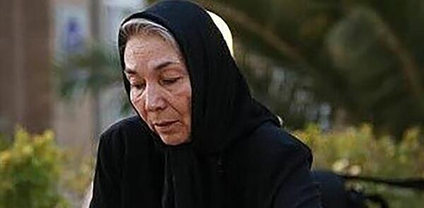 عکس سنگ قبر پروانه معصومی