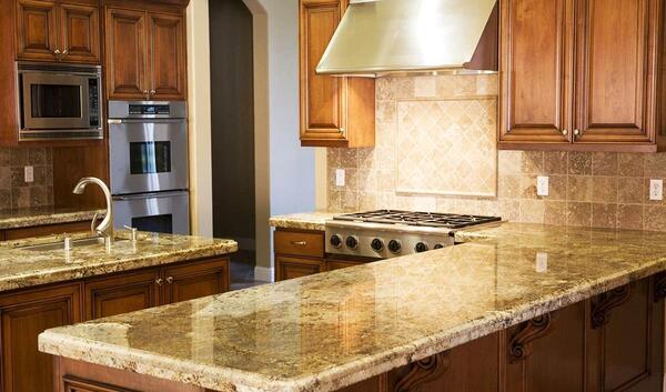 عکس سنگ مصنوعی بین کابینت
