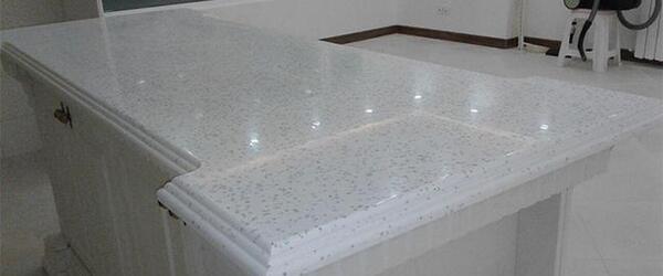 عکس سنگ مصنوعی بین کابینت