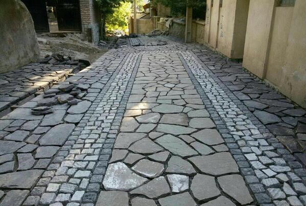 عکس سنگ فرش کف حیاط