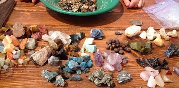 عکس سنگ های طبیعی