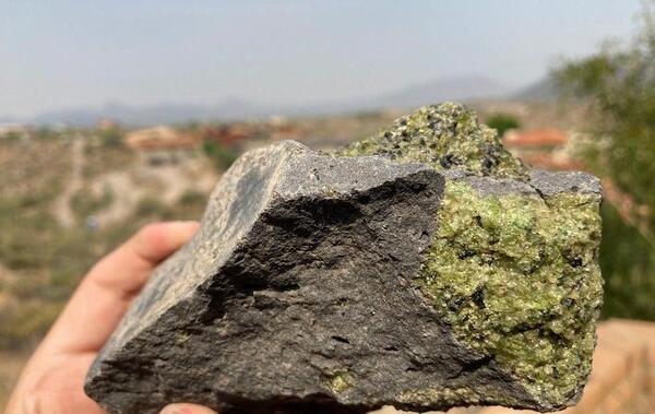 عکس از سنگ زبرجد