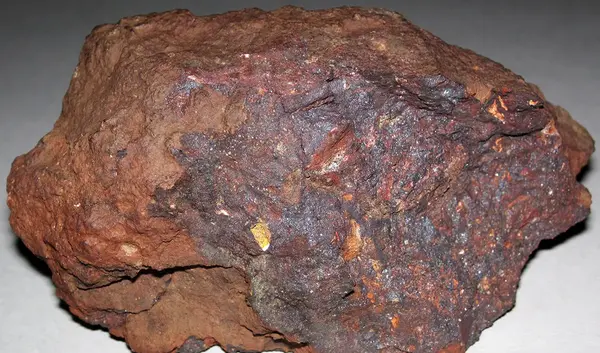 عکس سنگ آهنی