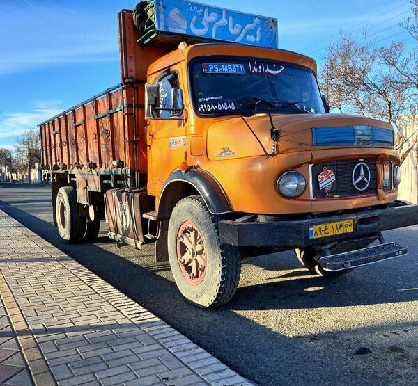 عکس داخل کامیون بنز قدیمی