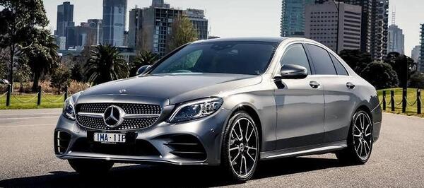 عکس داخل ماشین بنز c200