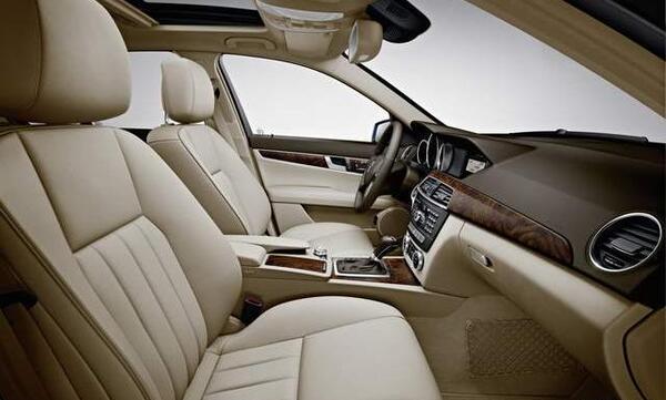عکس داخل ماشین بنز c200