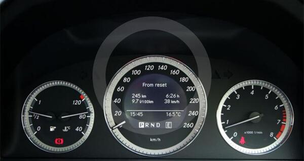 عکس داخل ماشین بنز c200