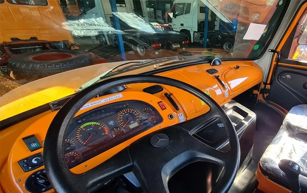عکس داخل ماشین بنز ایرانی
