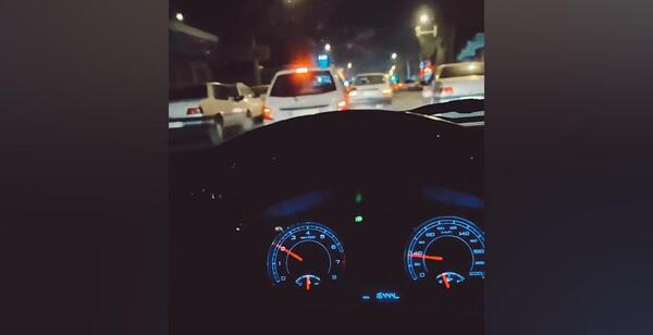 عکس داخل ماشین پژو پارس در شب