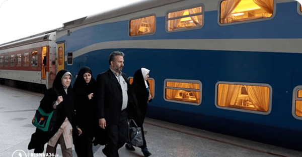 عکس داخل واگن راننده قطار