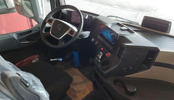عکس از داخل کامیون بنز