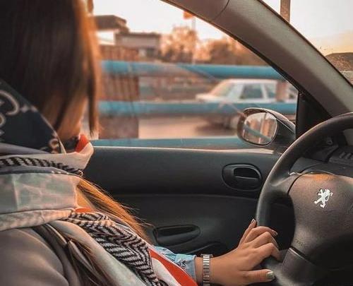 عکس پروفایل عاشقانه داخل ماشین
