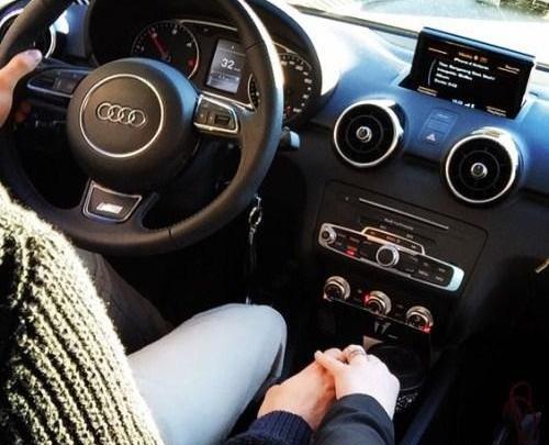 عکس پروفایل عاشقانه داخل ماشین