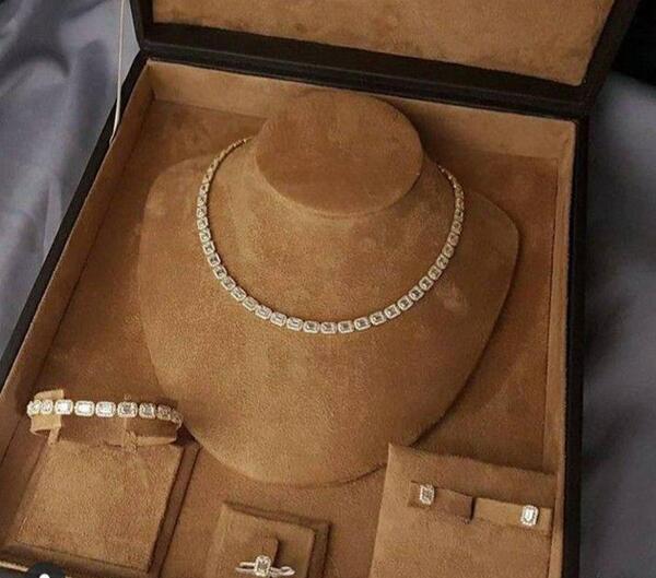 عکس سرویس طلا داخل جعبه