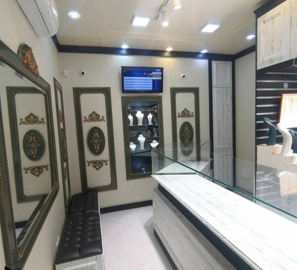 عکس از داخل طلا فروشی