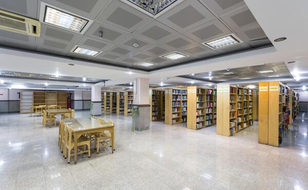 عکس داخل دانشگاه امیرکبیر