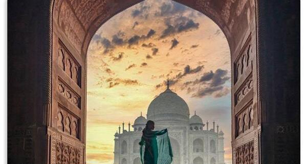 عکس از داخل تاج محل